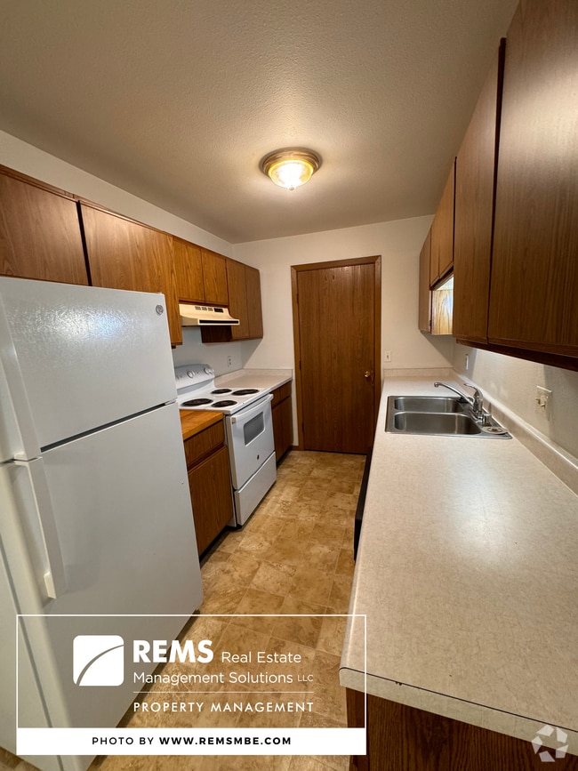 Building Photo - 564 E Slifer St Unit 11 Rental