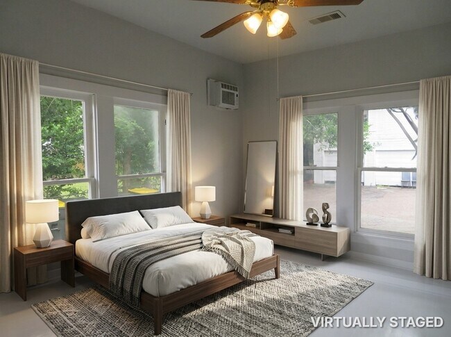 Photo - 1111 N Thompson St