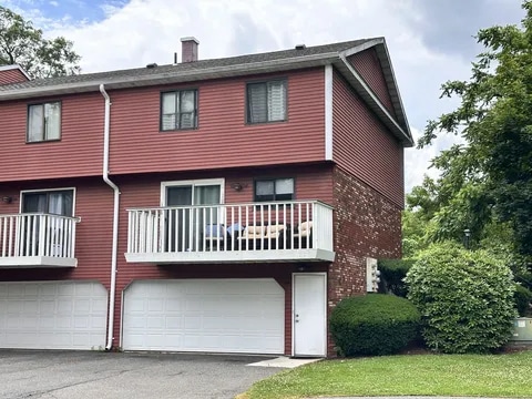 Building Photo - 74 Churchill Dr Rental