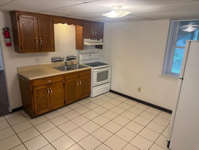 Kitchen - 205 Cherry St Unit A