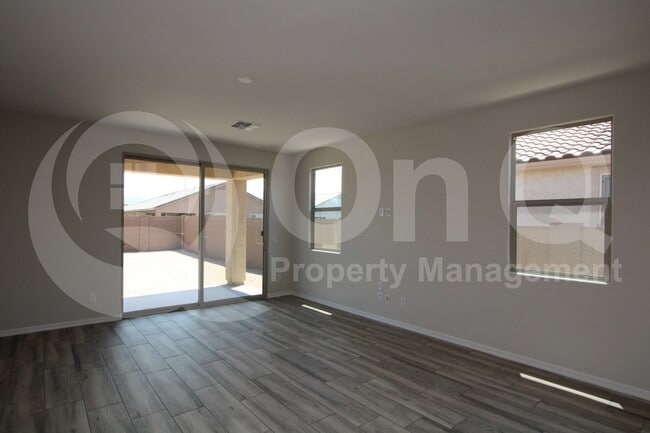 Photo - 7041 W Coles Rd