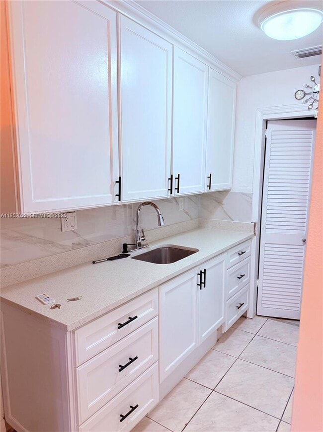 Photo - 824 SW 12th Ct Unidad 826