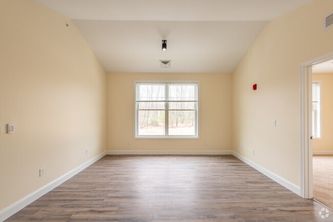 2BR, 2BA