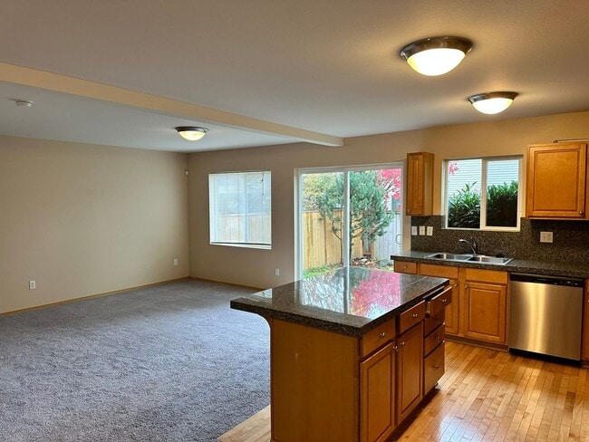 Photo - 2Bd/2.5Ba Maple Valley Townhouse