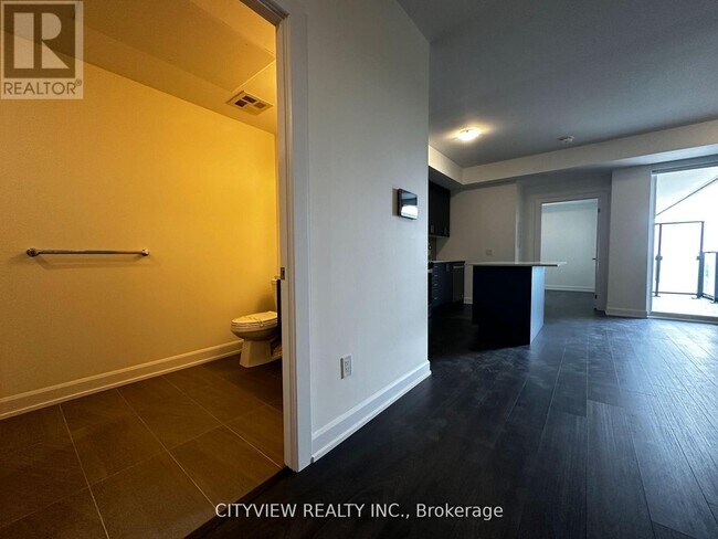 Photo - 3220 William Coltson Ave Unité 801