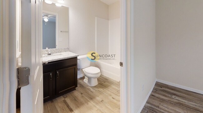 Photo - Ready for a Quick Move in! 2 BR/ 2 BA Hom... Unidad 1