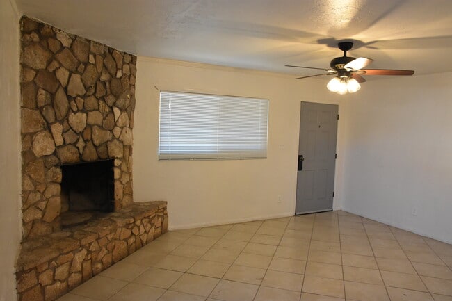 Photo - 1514 W Palmer Dr. Unit 2