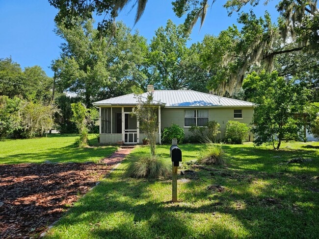 Building Photo - 2 Bedroom/2 Bath home near Duck Pond and Citizens Field