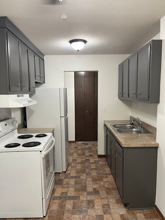 Photo - DJ Smith Realty Emerson Ave S