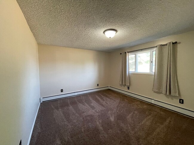 Photo - 3321 Bevans St