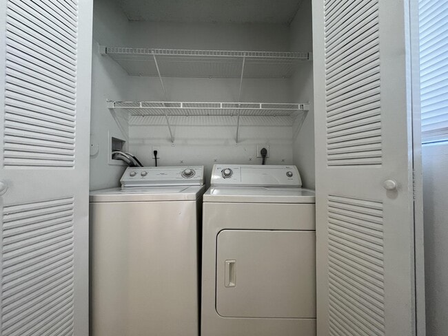 Photo - 407 Palm Cir E