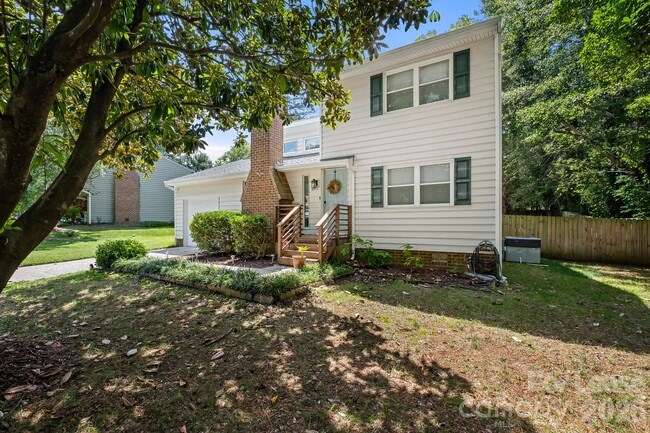Building Photo - 8211 Park Vista Cir