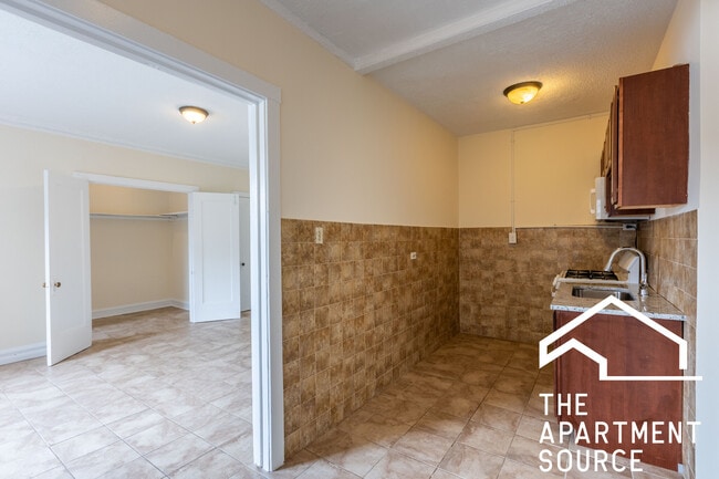 Photo - 2712 N Milwaukee Ave Unit 212