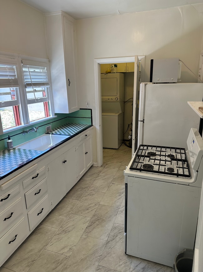 Photo - 1859 Kelton Ave Unit 1859