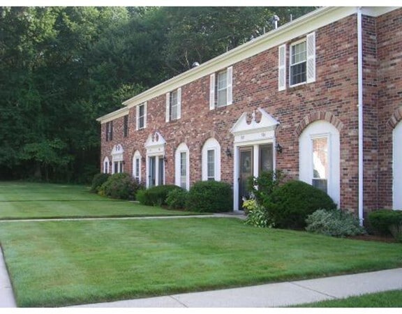 Photo - 504 Windsor Dr Townhome