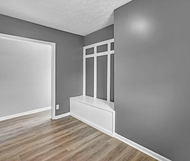 Photo - 204 Grove Ave