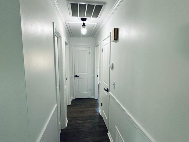 Photo - 317 Devonwood Ct