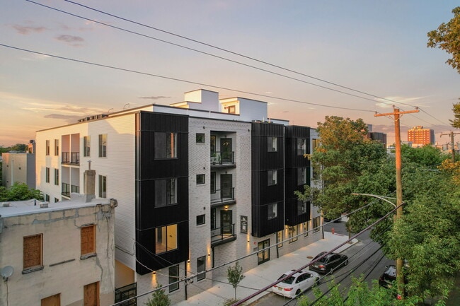 Photo - 2625 W Jefferson St