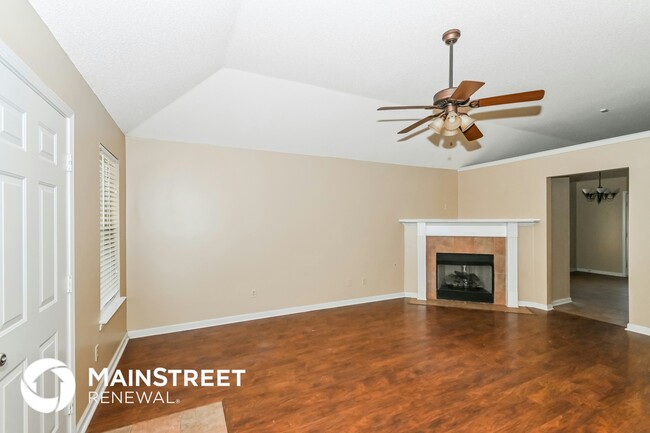 Photo - 8188 Clubview Dr