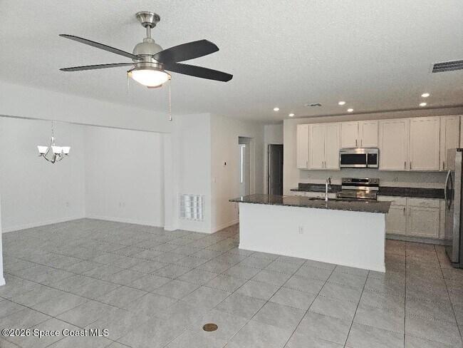 Photo - 2429 Bonnyton Ln NW