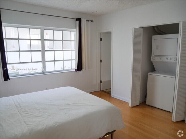 Building Photo - 631 Euclid Ave Unit 7 Rental