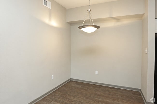 Comedor - 1 habitación - Lexington at Champions