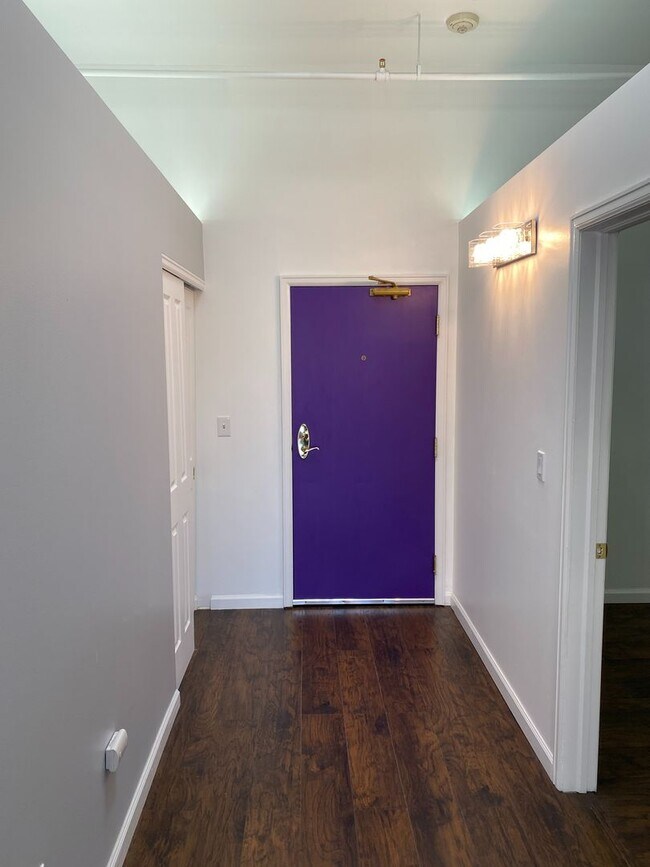 Photo - 1555 California St