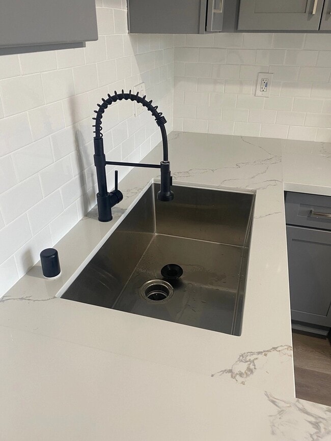 Photo - 6136 Fulton Ave Unidad 9