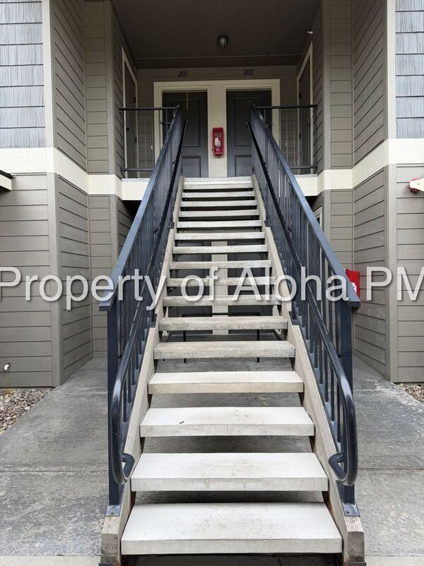 Photo - 1023 W Pine Ave