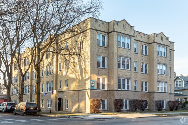 Building Photo - 3408 W Berteau Ave Unit 3 Rental