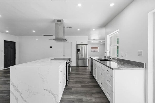 1650 NW 9th St