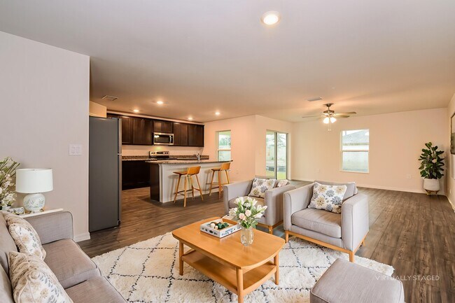 Photo - 883 Youngreen Dr