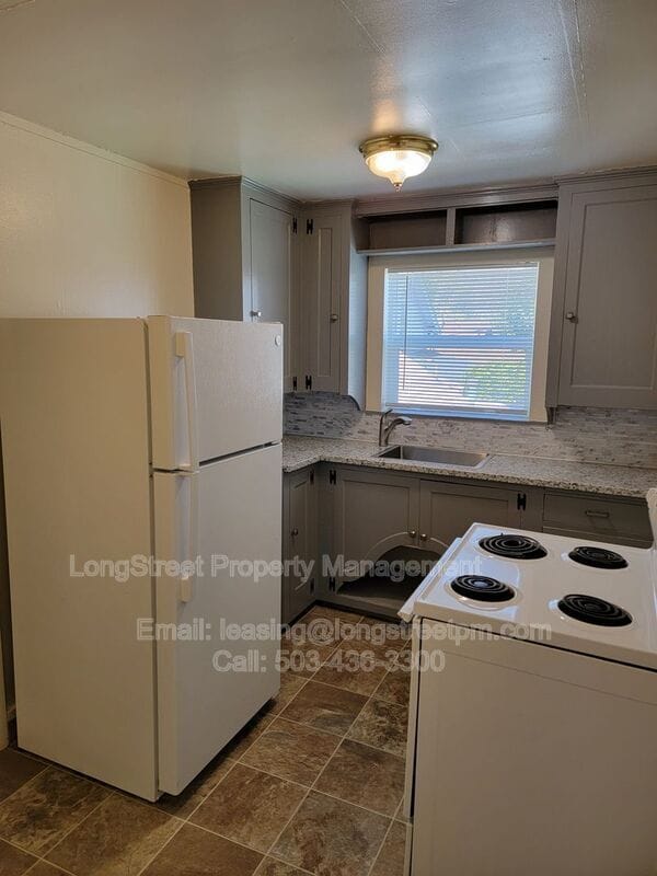Photo - 205 NW Kings Blvd Unit 11
