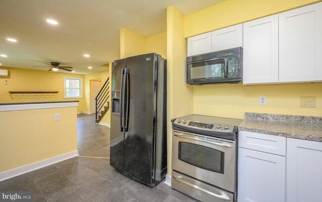 Photo - 6007 Bradley Ln