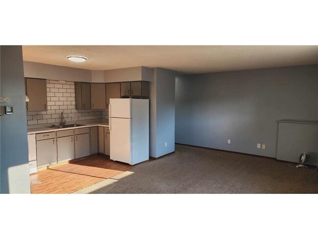 Photo - 102 Lake Ave S Unit 4