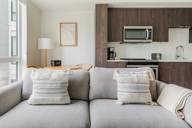 Photo - 238 13th St Unidad FL7-ID2014