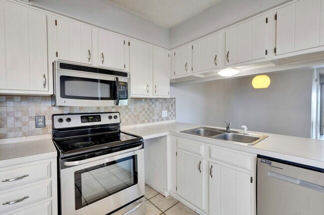 Photo - 1714 Timber Ridge Dr