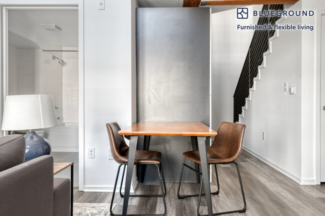 Photo - 4133 Redwood Ave Unidad FL4-ID1002