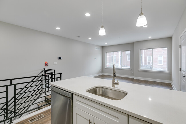 Building Photo - 2635 Federal St Unit 1