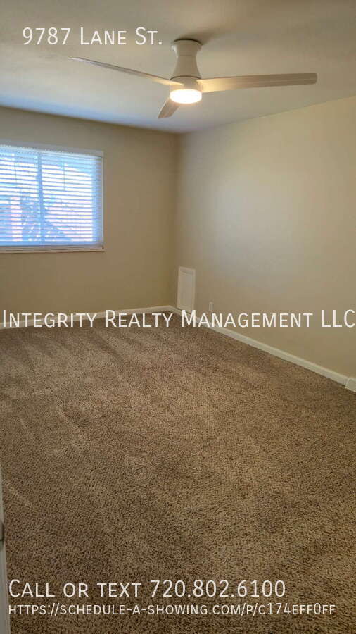 Photo - 9787 Lane St