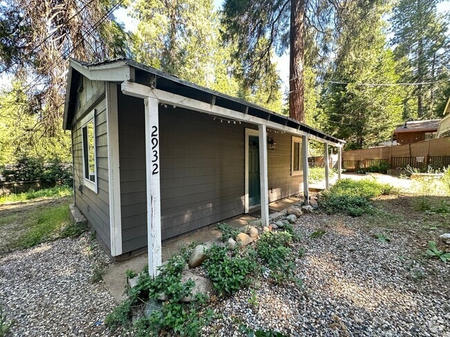 Building Photo - 2932 Alder Dr Unit 2932 Alder Dr Rental