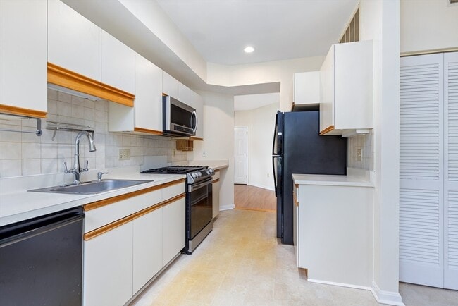 Photo - 29 Hammond Pl Unit 29