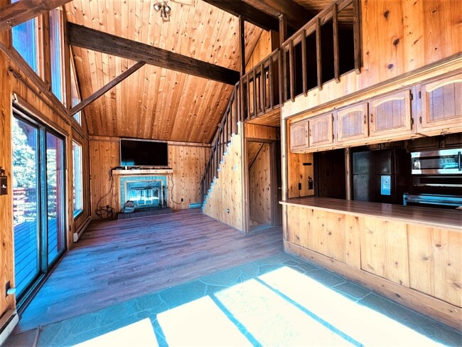 Photo - 830 Brook Dr