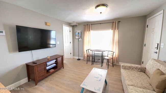 Photo - 108 S 5th St Unit 2B
