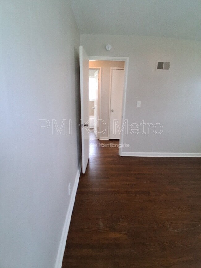 Photo - 9548 Charlotte St