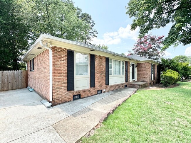 Building Photo - 5303 Ainsworth Dr
