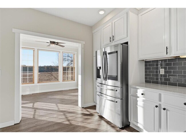 Photo - 972 Fairfield Ct