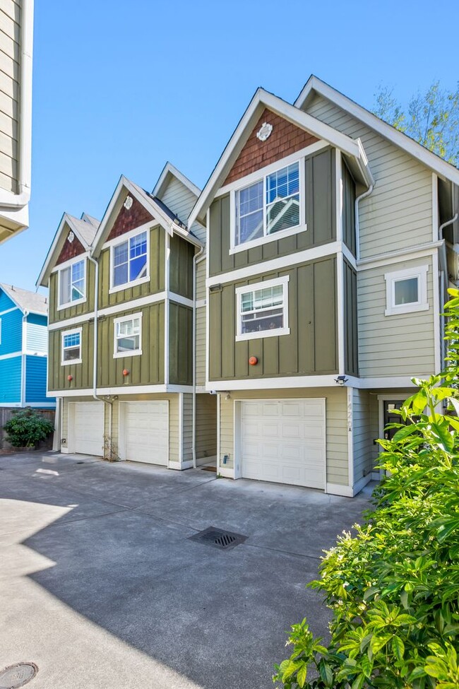 Building Photo - 3bd/3ba Seattle House