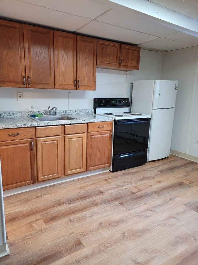 Photo - 1128 Hess Ave Unit 19