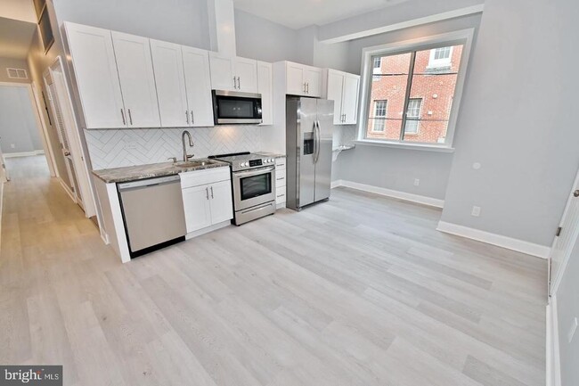 Photo - 414 W Berks St Townhome